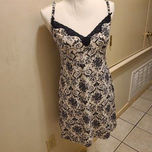 Gilligan Omalley Ladies Slip Black Wht S Very good